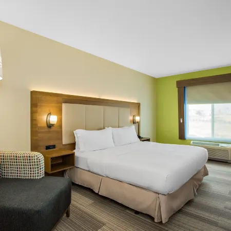 Holiday Inn Express & Suites ONTARIO by IHG