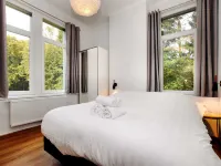 Opulent Holiday Home in Spa with Sauna, Hot Tub, Playroom Hotele w: Spa