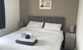 5 Lockside Free Secure Parking