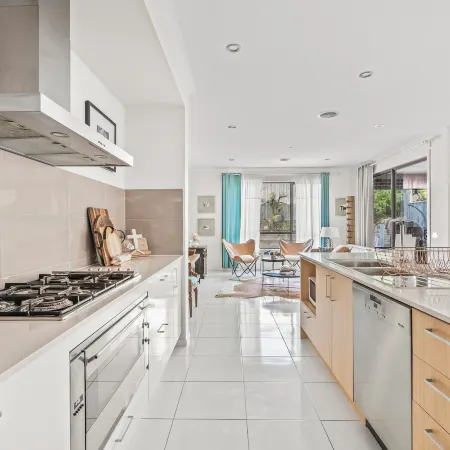 Stayau 4Br Designer Home in Knox