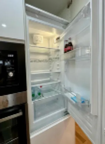 House in Croydon Welcomes You to Comfort and Style