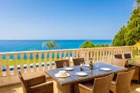 Villa Beach Heaven Hotels near arazw pomos
