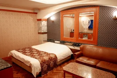 Hotel ShaSha Toyonaka (Adult Only) Các khách sạn gần Kamishinden Ten Shrine