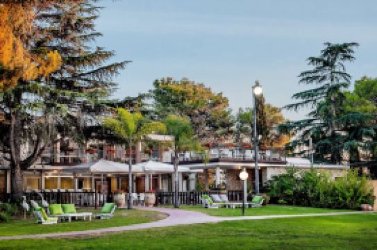 Hacienda Forest View Hotel