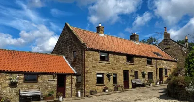 Craven Garth Cottages Hotels in Rosedale West Side