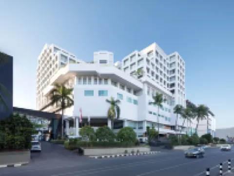 Aryaduta Manado Hotels in Manado