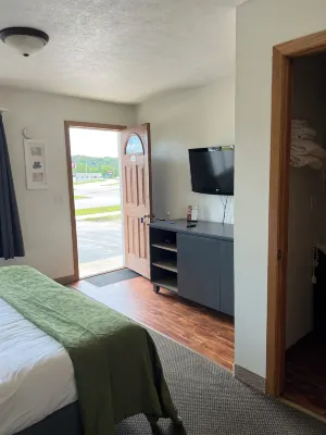 Munising Motel Hotels in Wetmore