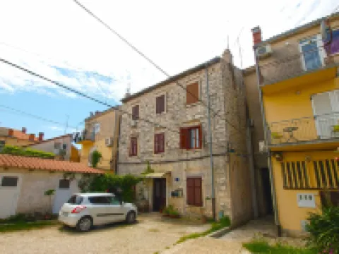 Apartment 1872