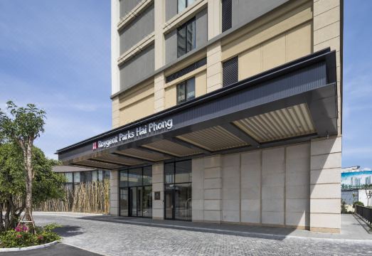 2. 로이젠트 파크스..