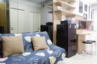 Comfy and Modern Wonderful 2Br Apartment at Tanglin Supermall Mansion Hotels in Sambikerep