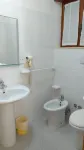 Room in BB - Spacious Double Room by the Sea Hôtels à : Pineto