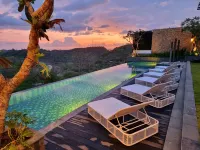Truntum Boutique Mandalika - Beach