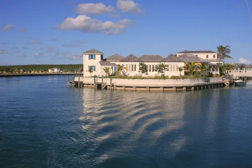 The Sandpiper Inn & Cottages Hotels in Schooner Bay