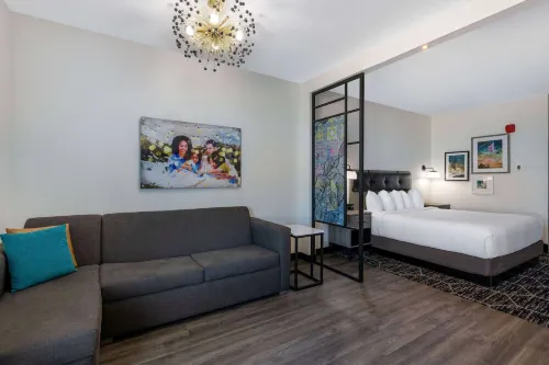 La Quinta Inn & Suites by Wyndham Maricopa - Copper Sky