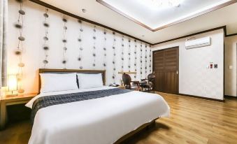Modern Business Hotel