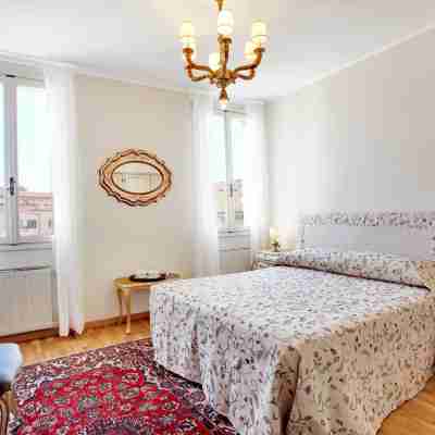 Canale Rooms