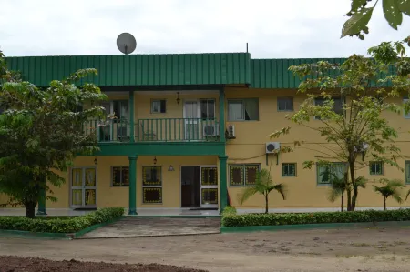 L'Aquarius Marina 2000