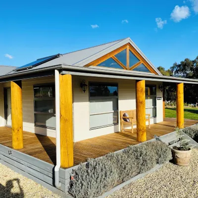 Daysend Cottages Hotels near Bonza