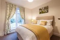 Milntown Self Catering Apartments Hotels near Ramsey Heritage Centre