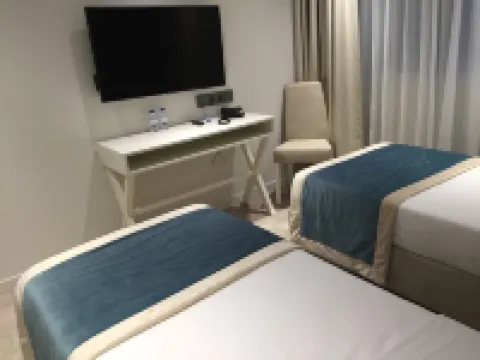 Hotel les 3 VALLÉES Hotels in Saran