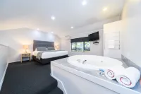 Aubyn Court Spa Motel - Spa