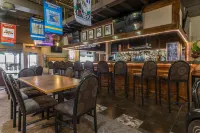 Radisson Hotel Louisville North - bar