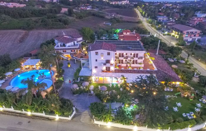 La Bussola Hotel