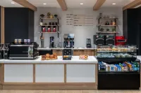 Hilton Alexandria Mark Center Hotels in Bailey's Crossroads