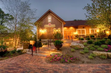 Holiday Inn Canton (Belden Village)