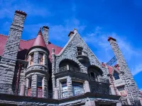 James Bay Inn Hotel, Suites & Cottage Hotels near Mile Zero