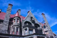 James Bay Inn Hotel, Suites & Cottage Hotels in James Bay