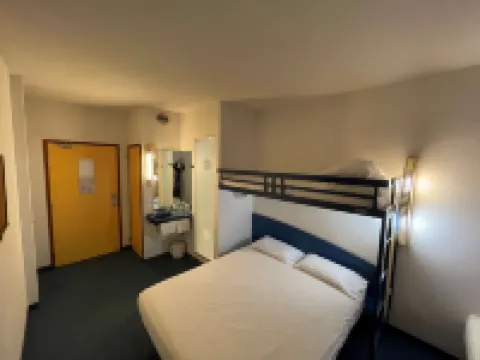 키리야드 디렉트 몽토방 상트르 몽토방 호텔