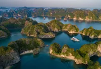 Scarlet Pearl Cruises - Wonder on Lan Ha Bay Hotels in Ha Long