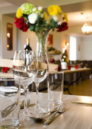 Beachcombers Hotel Отели в г. St Clements