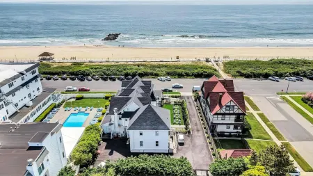 Grand Victorian - Spring Lake