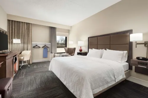 Hampton Inn Lawrence - Pool