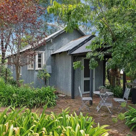 Stay in Mudgee the Grove, the Church, and Premium Private Homestead