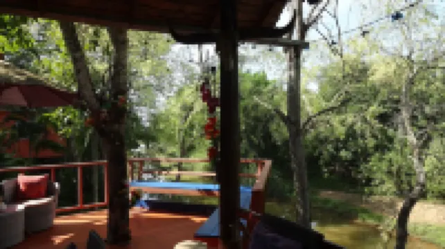 ริเวอร์ไซด์ โฮมสเตย์