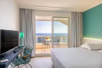 Hôtel Riva Art & Spa Hotel dekat Port de Menton Garavan
