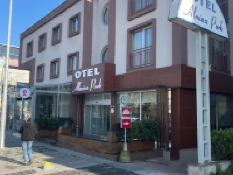 ホテル アルミナ パーク デュズジェのホテル