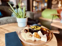 The People - les 2 Alpes - breakfast