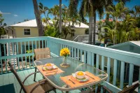 Cedar Cove Resort & Cottages - Sea View