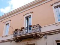 Casa di Lò Suites Hotels near Lecce Castle