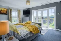 Hopkins Retreat Farm - 5 Bedroom House - Swansea - Homestays