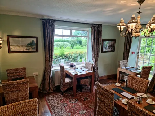 Collaven Manor - Pet friendly
