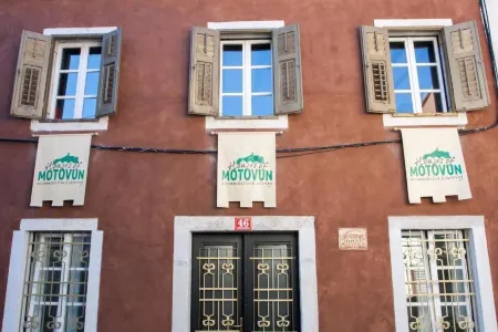 Houses of Motovun Отели в г. Крушвари
