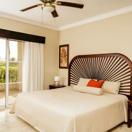 Palm Green Vacations Whitesands