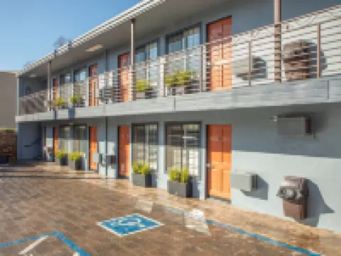 The Vine Inn Davis Hotels in Davis