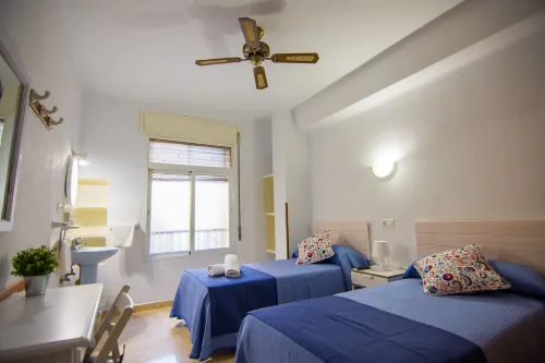 Hostal Guillot - Beach
