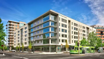 Hyatt House Portland/Downtown Hotels near Lakeside Gardens